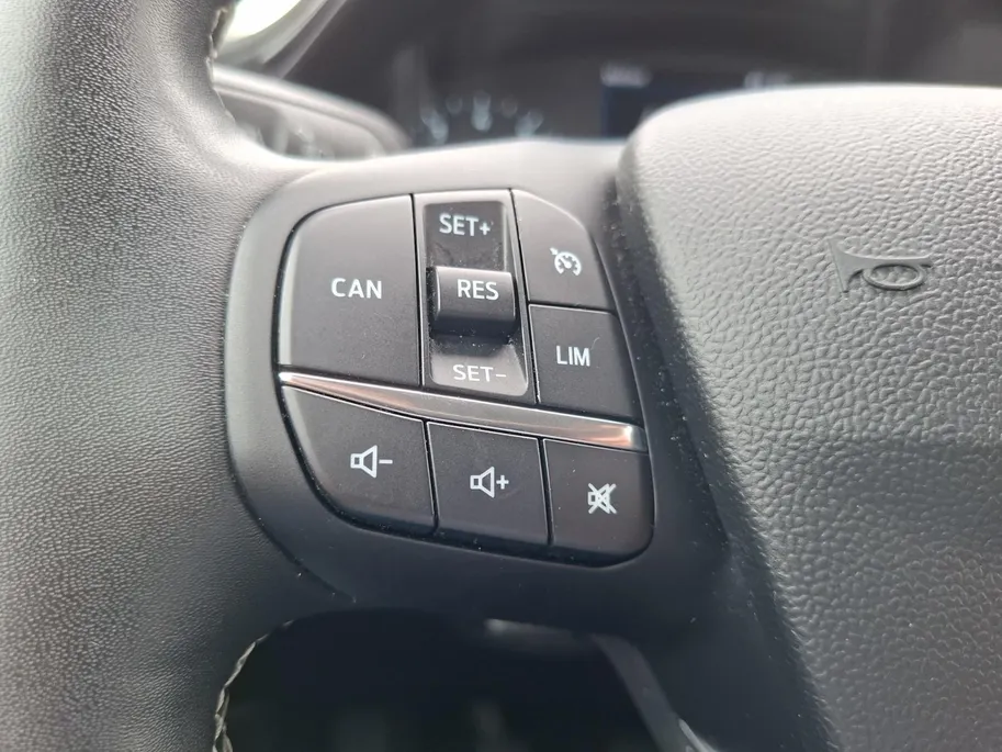 Ford Puma 1.0 EcoBoost Hybrid Titanium | 1e Eigenaar | NL-Auto | Winterpack | 17' Lichtmetaal | Climate Control | Navigatie | Parkeersensoren | Apple Carplay&Andoid auto |