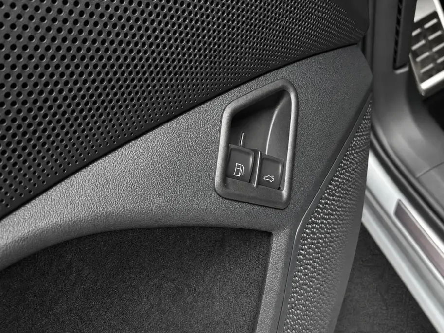 Škoda Kodiaq Sportline Business 1.5 TSI PHEV 150kW/204PK SUV | Comfort Pakket |  panoramisch schuif-/kanteldak | Trekhaak wegklapbaar | Parkeer Pakket | 20'' inch velgen Rila aero | 2.000,- inruilvoordeel
