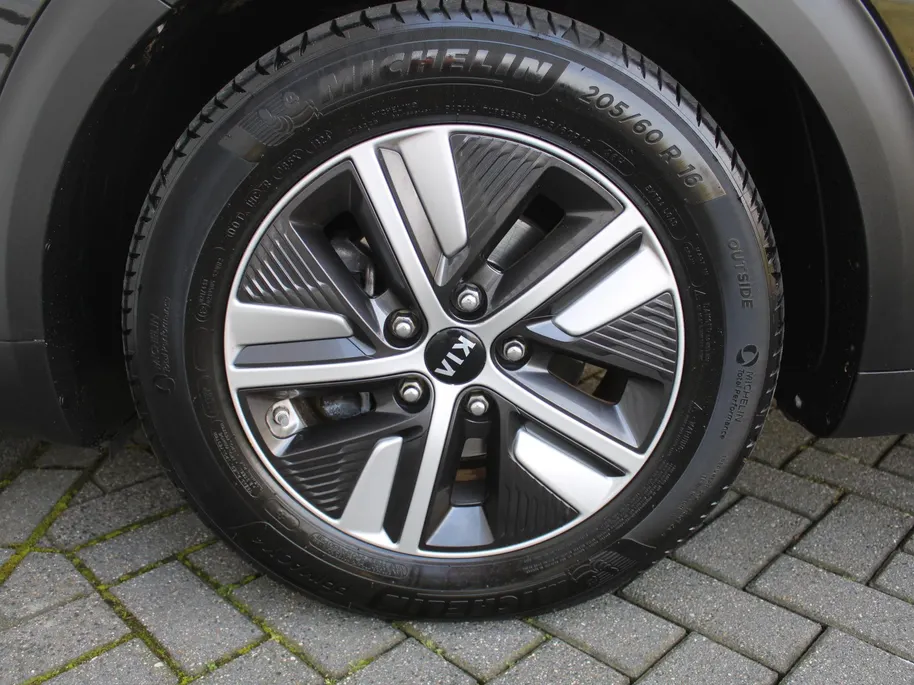 Kia Niro 1.6 GDi PHEV DynamicLine | Plug-in Hybride | Camera | Cruise adapt. | Clima | Navi | Parkeersensor v+a | Apple Carplay/Android Auto | 16' LM | Dealeronderhouden |