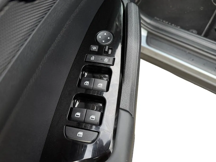 Kia Sportage 1.6 T-GDi Hybrid DynamicLine AUT| NAV| CARPLAY|