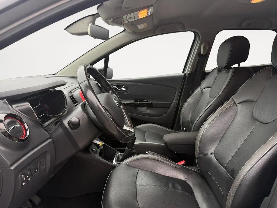 Renault Captur 0.9 TCe Xmod Two Tone | Lederen Bekleding | Achteruitrijcamera | Climate Control | Stoelverwarming | 12 maanden garantie! |