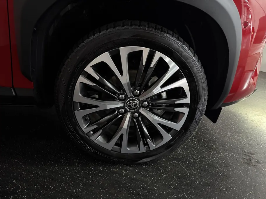 Toyota Yaris Cross 1.5 Hybrid Executive Automaat | Trekhaak | Panoramadak | Apple Carplay/Android Auto | Stoelverwarming