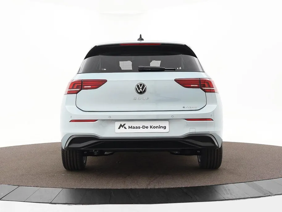 Volkswagen Golf Life Edition 1.5 eHybrid 204 PK 6 versn. DSG · Achteruitrijcamera · Draadloze telefoonlader · Comfort pakket ·