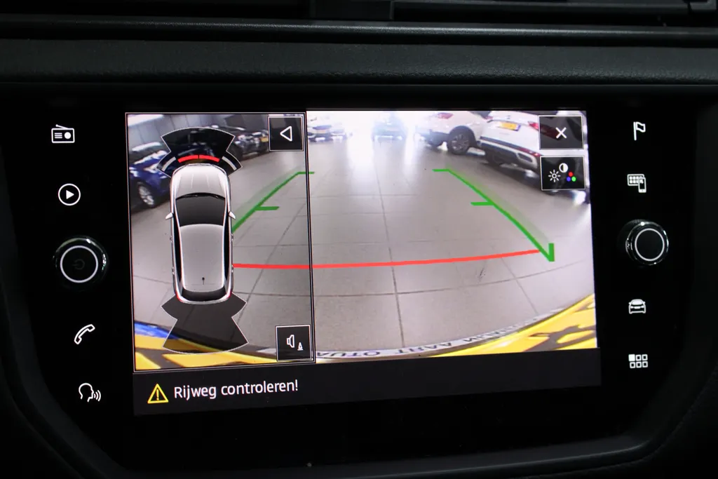 SEAT Ibiza 1.0 TSI FR Business Intense / Camera / Trekhaak afneembaar / Navi. / Full led / Apple Carplay /