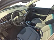 Kia e-Niro DynamicPlusLine 64 kWh | Airco | Navi | Camera | Stoelverwarming | Stuurverwarming | Schuifdak |