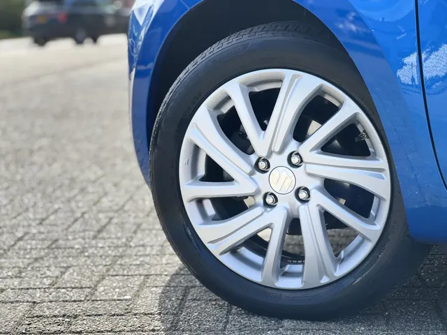 Suzuki Swift 1.2 Select Smart Hybrid | Airco | 16' LM Velgen | Apple Carplay & Android Auto | Lage KM-Stand
