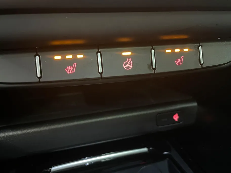 Kia Ceed Sportswagon 1.0 T-GDi ExecutiveLine | Navigatie| Climate Control| Cruise Control| Stoel verwarming| Stuur verwarming| Camera| elec. stoel met geheugen| JBL speakers| Schuif en kanteldak!