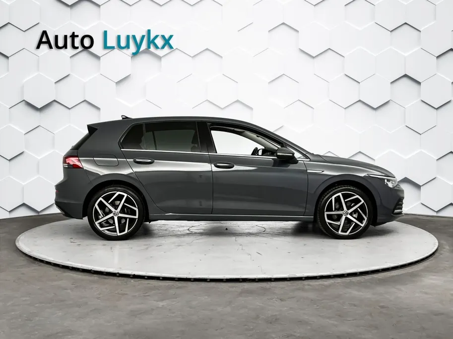Volkswagen Golf 1.5 eTSI Style DSG Automaat | Panoramadak | Elektrische stoel | Adaptieve Cruise Control