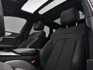 Audi A6 Avant 40 TFSI 204pk S edition Competition · Panoramadak · Apple/Android Car Play · Camera · Elek. stoelverstelling met memory · 19'' Velgen ·  Garantie t/m 15-07-2028 of 100.000km