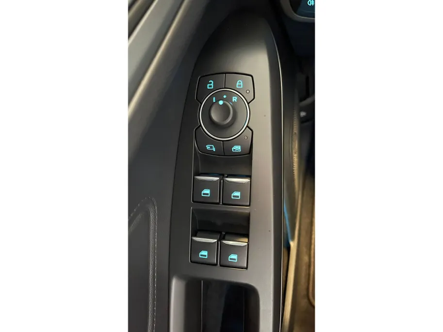 Ford Focus 1.0 EcoBoost Hybrid Active 125 PK | Automaat | Winterpack | Apple Carplay - Android Auto |  Full LED | Keyless Entry & Start |