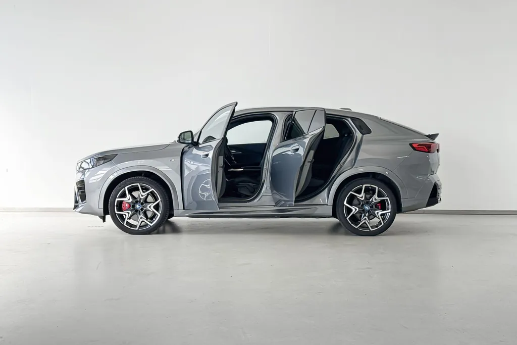 BMW iX2 eDrive20 67 kWh
