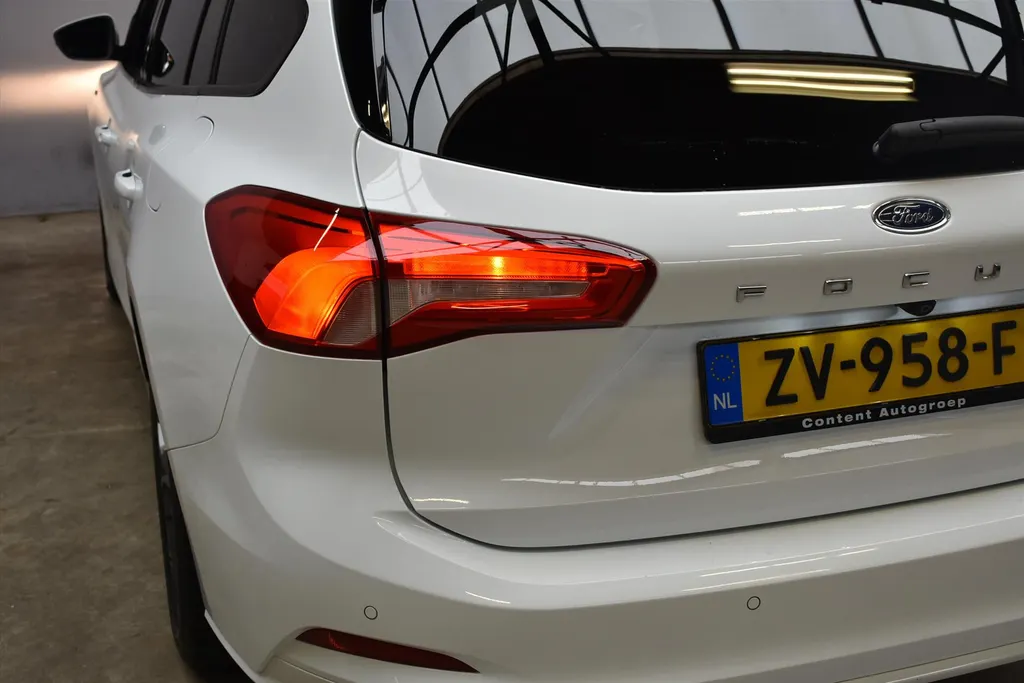 Ford Focus Wagon 1.0 EcoBoost 125pk Automaat ST Line