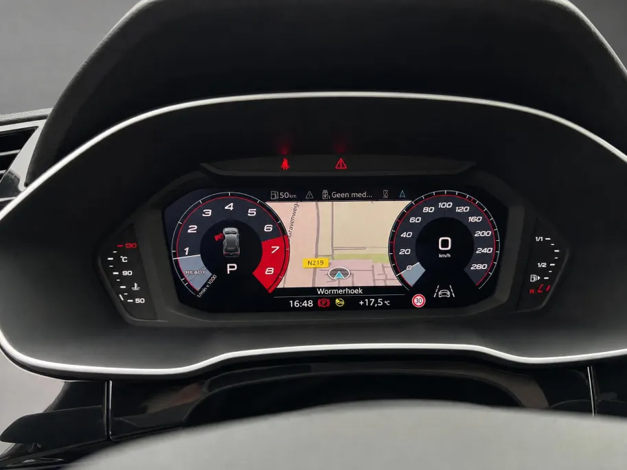 Audi Q3 35 TFSI 150pk S edition · Apple/Android Car Play · 20'' Lichtmetalen Velgen · Elek. inklapbare buitenspiegels · Audi Sound · Virtual Cockpit · Garantie t/m 16-01-2027 of 100.000km