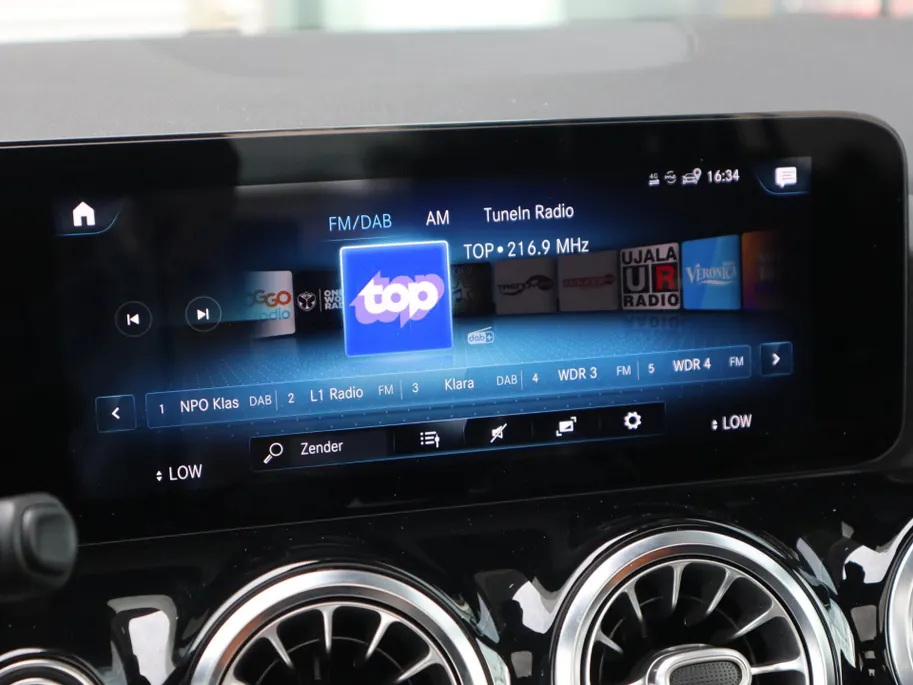 Mercedes-Benz GLA 250 e Business Solution AMG Limited l Memory l Nightpakket l Keyless l Panoramadak