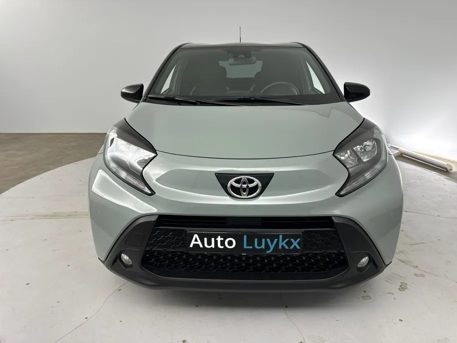 Toyota Aygo X 1.0 VVT-i S-CVT Pulse Plus Automaat | Keyless Entry | Parkeersensoren voor + achter | 17'' L.M. Velgen