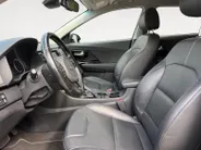 Kia Niro 1.6 GDi Hybrid BusinessLine | Leder | Trekhaak | Stoel en stuurverwarming | Adaptieve Cruise Control | Navigatie