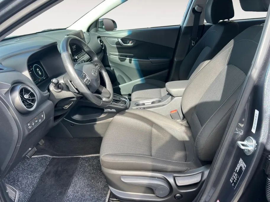Hyundai Kona 1.6 GDI HEV Fashion Design Sky 105PK | 1ste eigenaar | Navigatie | Apple Carplay & Android Auto | Adaptive cruise control | Trekhaak | Schuif- kanteldak | Parkeersensoren achter | Stoelverwarming voor |