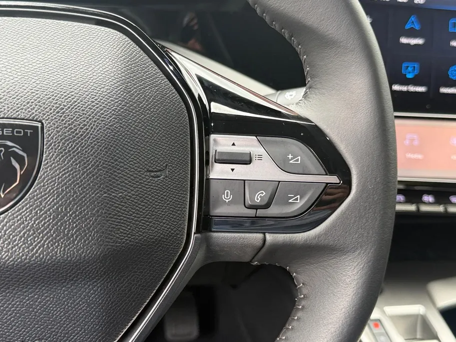 Peugeot e-308 SW Allure EV 54 kWh | 99% SOH | WLTP 410 KM | Fabrieksgarantie! |Dodehoek detectie | Achteruitrijcamera | Led Koplampen | Comfortpack |