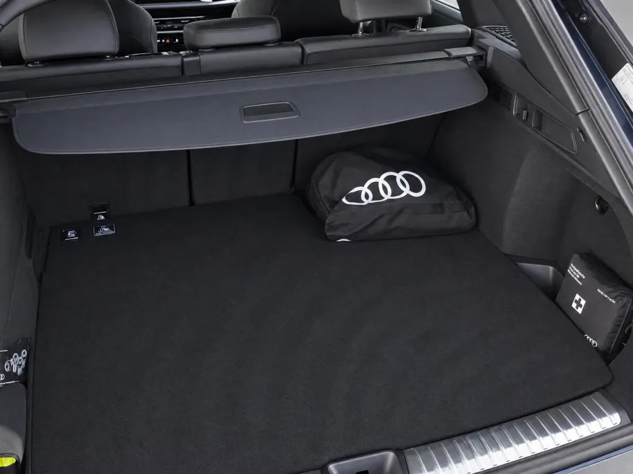 Audi Q5 2.0TFSIe-hybrid 270kW/367PK quattro S edition · Trekhaak · Leder · Camera · Apple/Android Car Play · Drive select · Garantie t/m 25-02-2028