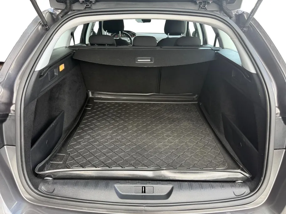 Peugeot 308 SW 1.2 PureTech Allure AUTOMAAT! | Cruise/Climate Control | Achteruitrijcamera | 12 MAANDEN GARANTIE!
