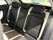Volkswagen T-Roc 1.5 - 150PK TSI Sport | Digital Cockpit | Stoelverwarming | Navi | Apple CarPlay/Android Auto | Adaptive Cruise Control | Climate Control | Armsteun | Lichtmetalen Velgen |