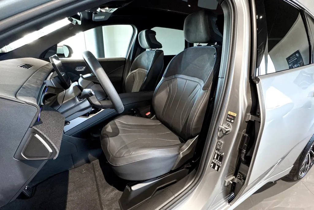 BMW iX3 40 eDrive 83 kWh