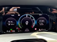 Volkswagen Golf 1.5 eHybrid Life Edition Panoramadak · Achteruitrijcamera · Draadloze telefoonlader · Stuur- & Stoelverwarming