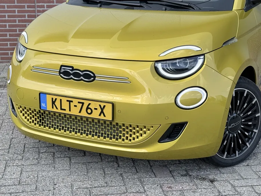 Fiat 500e ICON 42 kWh | Pano | Camera | Winter | 17'