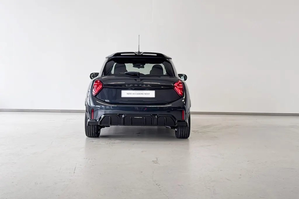 MINI Cooper 3-deurs 1.5 Cooper C John Cooper Works XL