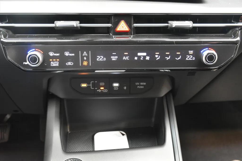 Kia Niro 1.6 GDi Hybrid 138pk DCT6 DynamicLine Direct leverbaar!