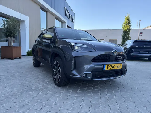 Toyota Yaris Cross 1.5 Hybrid Launch Edition | Bi-Tone | HUD | VERKOCHT