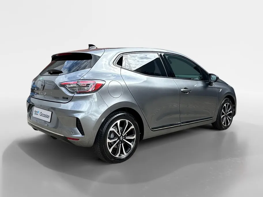 Renault Clio 1.6 E-Tech Full Hybrid 145 techno | Cruise & Climate Control | Camera | Parkeersensoren | Apple Carplay & Android Auto | Navigatie | LMV | 12 Maanden BOVAG Garantie