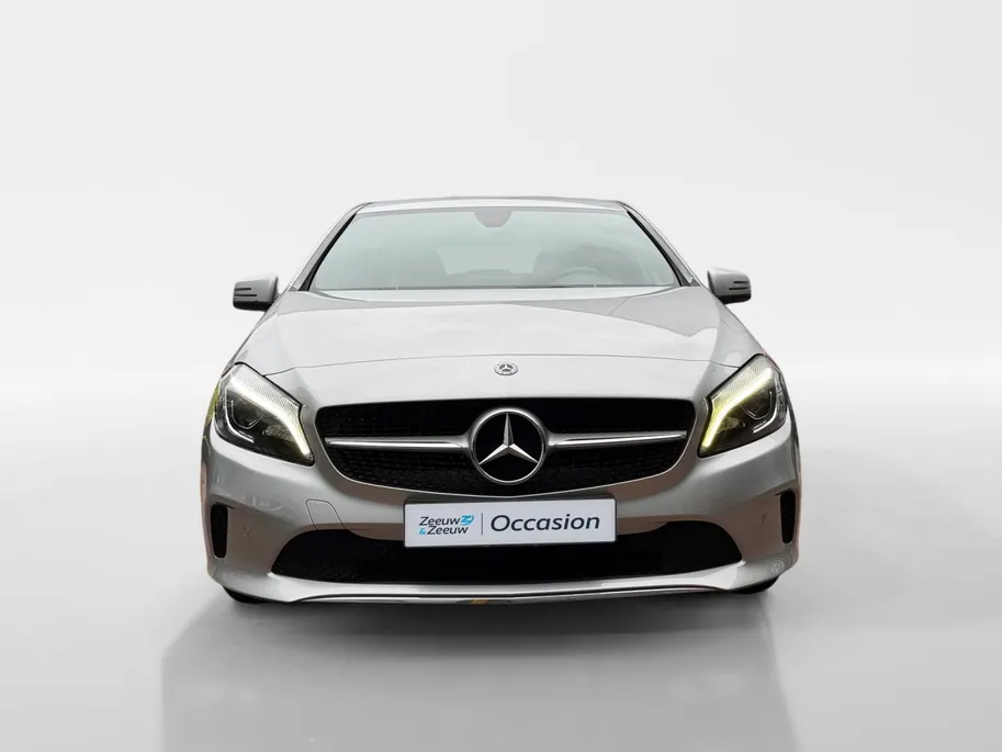 Mercedes-Benz A-Klasse 180 Business Solution | Zeer nette auto | Navigatie | Achteruitrijcamera | Parkeersensoren v + a | Comfort stoelen | Stoelverwarming | Bovag garantie | NAP