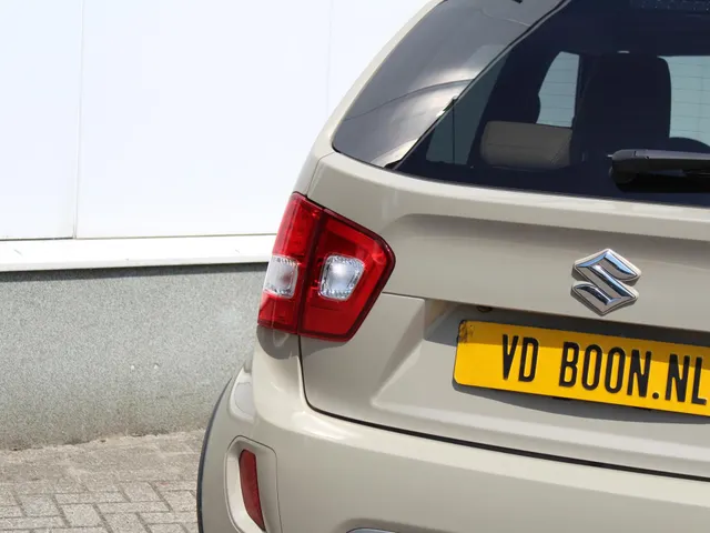 Suzuki Ignis 1.2 Smart Hybrid Style Automaat | Navi | Leder | Cruise | Camera | Lm-Velgen