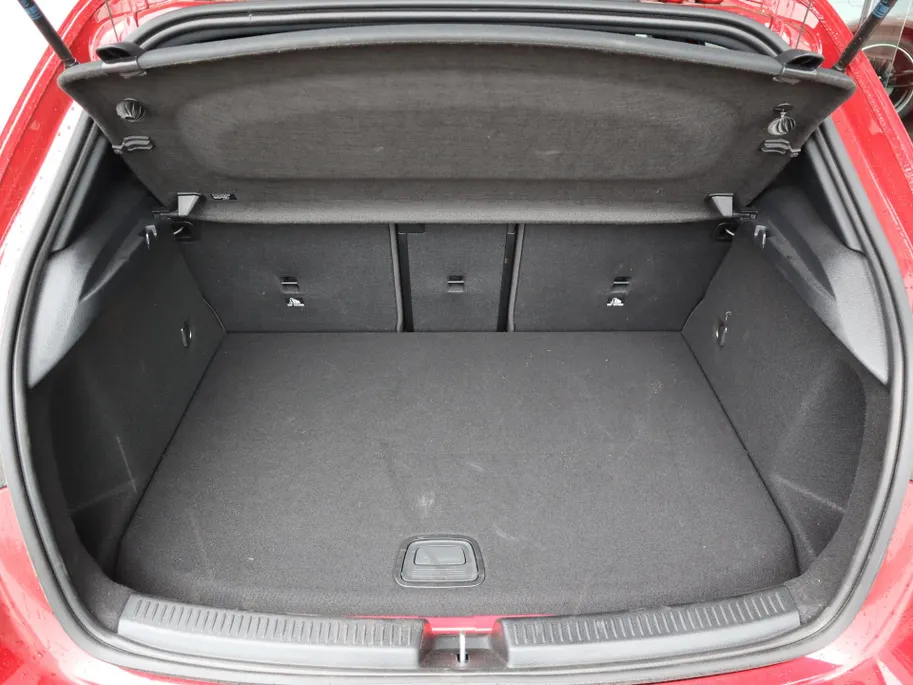 Mercedes-Benz A-Klasse 250 e Star Edition Luxury Line l Trekhaak l Keyless l Stoelverwarming