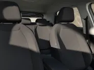 Volkswagen ID. Polo Life 52 kWh accu, 211 PK · Trekhaak afneembaar · Zijruiten achter en achterruit getint ·