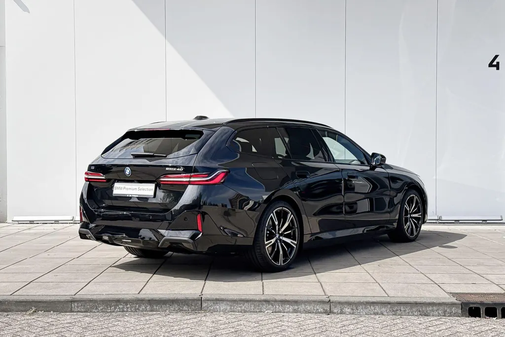 BMW i5 Touring eDrive40 M Sport Edition