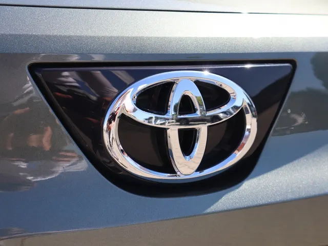 Toyota Aygo X 1.0 VVT-i MT Pulse Bi-tone | Carplay | All Seasons