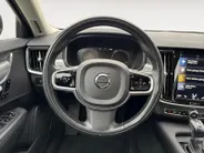 Volvo V90 2.0 T4 Momentum | LEDER | CAMERA | TREKHAAK | DEALER-ONDERHOUDEN | NL-AUTO |