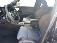Renault 5 comfort range techno 52 kWh nu op voorraad met 1600,- korting , Pack Advanced Driving Assist , pack winter , Pack Harman Kardon premium sound , Apple Carplay/Android Auto , stoel en stuurverwarming , camera .