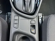 Toyota Yaris 1.5 Hybrid Dynamic | Nieuw | Apple Carplay/Android Auto | hill hold functie | airco (automatisch) | achteruitrijcamera | buitenspiegels verwarmbaar |