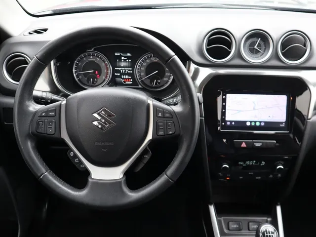 Suzuki Vitara 1.4 BoosterJet Style Hybrid Trekhaak | AdaptiveCruise | Carplay