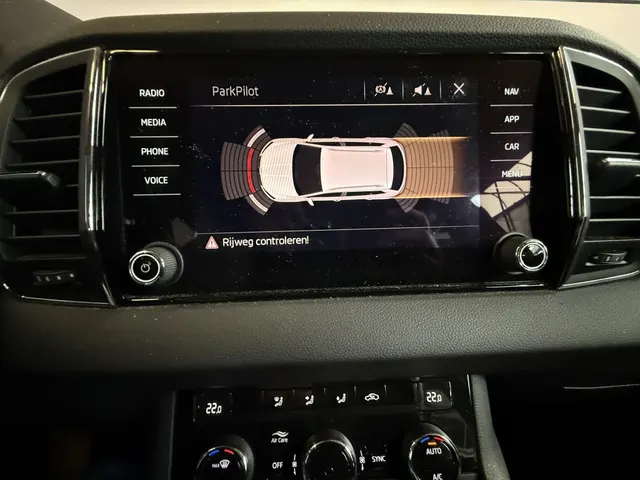 Škoda Karoq 1.5 TSI ACT Amb.Bus. NL auto | Navigatie