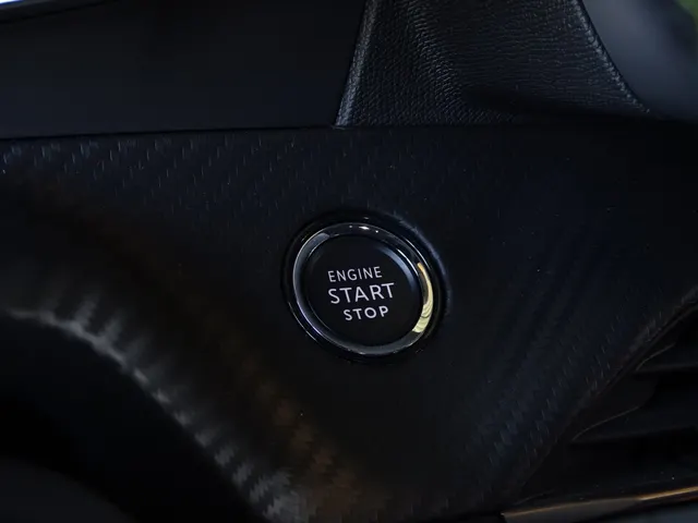 Peugeot e-2008 EV GT 50 kWh