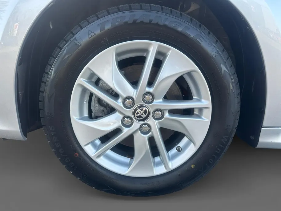 Toyota Yaris 1.5 Hybrid 115 | STUUR-STOEL VERWARMING | CAMERA | APPLE CAR PLAY | GARANTIE |
