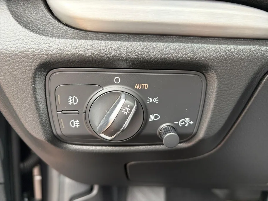 Audi A3 Cabriolet 1.4 TFSI CoD Sport Pro Line S *Automaat*Navigatie*Parkeersensoren*Climate Control*Cruise Control*Stoel/nekverwarming*All Season Banden*LM. Velgen*Zeer nette auto!