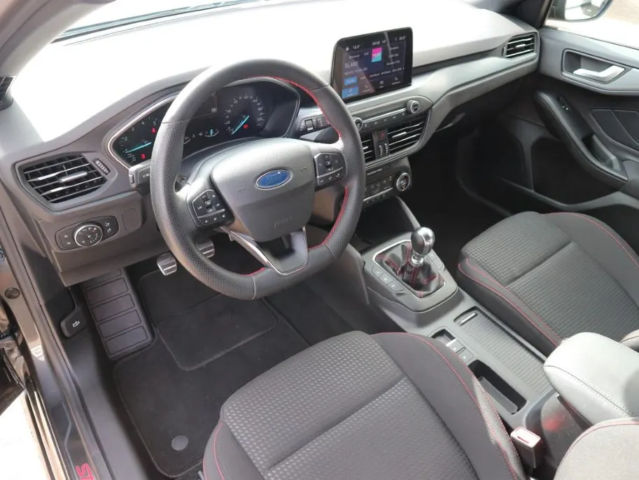 Ford Focus Wagon 1.0 EcoBoost Hybrid ST Line Style 125pk met Parking-, Winter-, Family-, en Design Pack