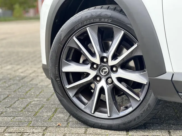 Mazda CX-3 2.0 SkyActiv-G 120 SkyLease GT | Trekhaak | Navigatie Full Map | Lederen Interieur | 18' LM Velgen | Head-up Display