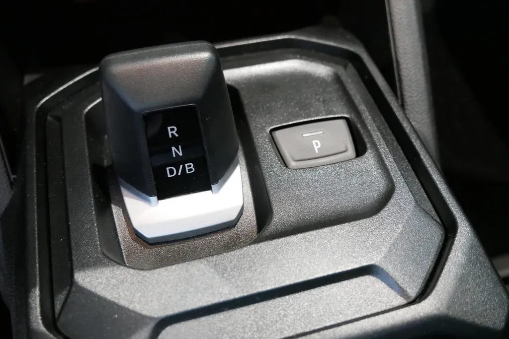 Dacia Duster 1.8 hybrid 155 limited edition Beschikbaar per 30-10-2026 | Rijdende demonstratie auto |