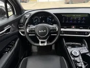 Kia Sportage 1.6 T-GDi Hybrid GT-PlusLine | Apple Carplay/ Android Auto | Navigatiesysteem | Licht + Regensensor | Stoelverwarming + Stoelkoeling | Stuurverwarming | Elektrisch Verstelbare Voorstoelen | Geheugen op Bestuurdersstoel | Elektrisch Schuif / Kanteldak | El